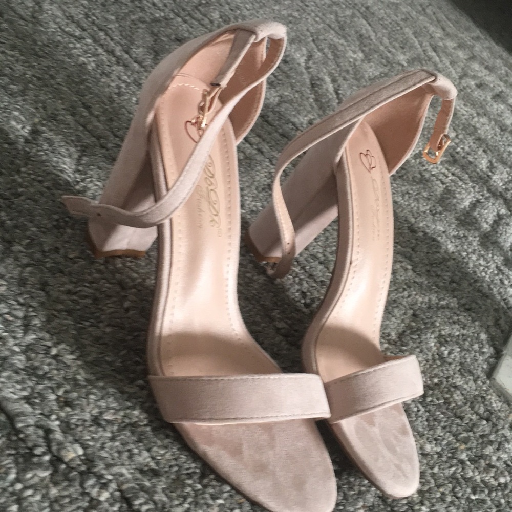 Fashion Nova heels